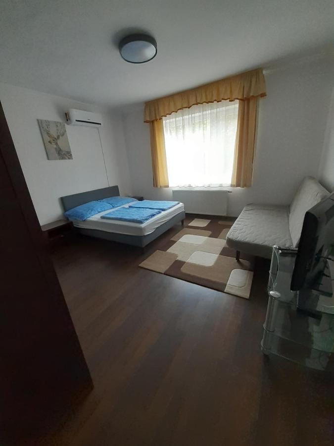 Polonia Apartman Apartamento Egerszalók Exterior foto