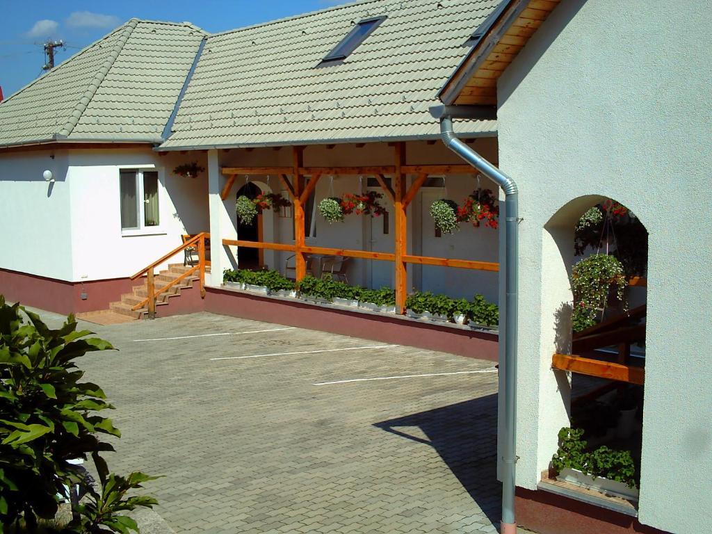 Polonia Apartman Apartamento Egerszalók Exterior foto