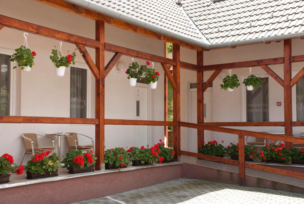 Polonia Apartman Apartamento Egerszalók Exterior foto